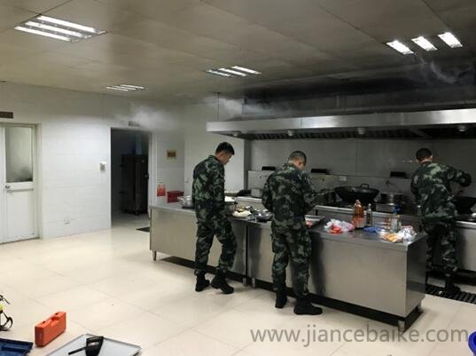上海市松江区某机关食堂内部