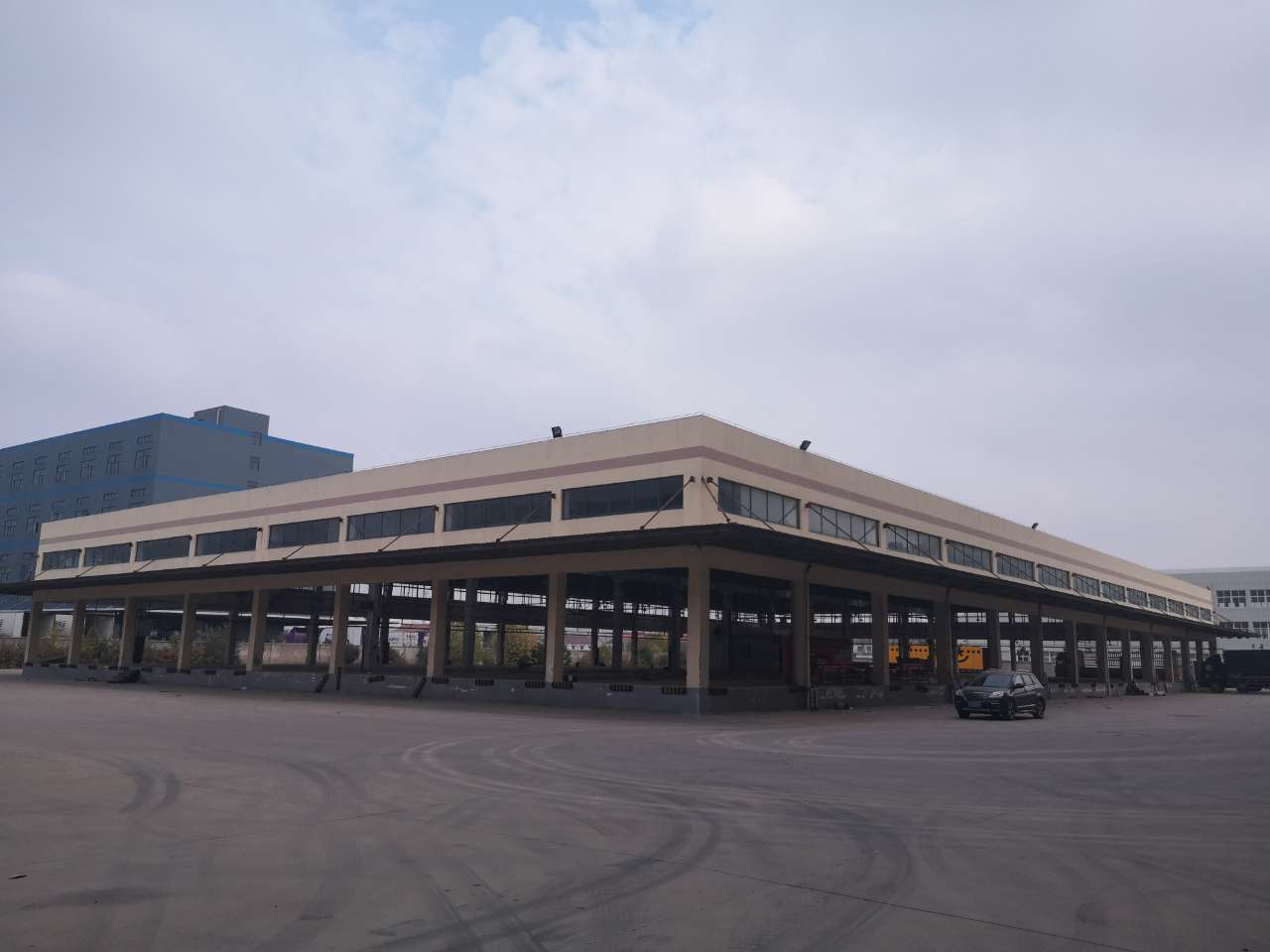 公司是一家具有房屋检测资质，专业从事厂房屋抗震鉴定、工业厂房抗震安全性检测鉴定、厂房加层改造抗震鉴定、上海市厂房抗震鉴定中心、厂房鉴定机构、上海厂房结构检测、厂房质量司法鉴定的专业性第三方厂房质量鉴定机构